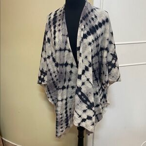 New 100% cashmere Chic Black and Gray wrap by charter club